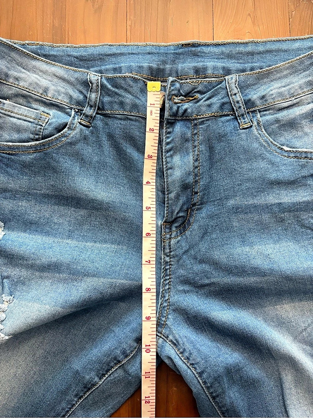 Distressed Skinny Jeans in Blue Waist 28 - Picture 5 of 8